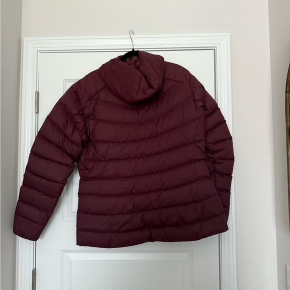 Arc'teryx Maroon Women's Jacket - Picture 2 of 7